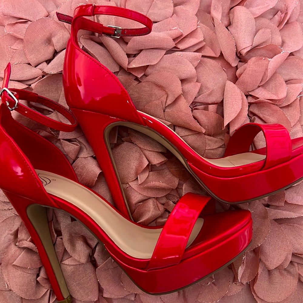 Red 5in heels